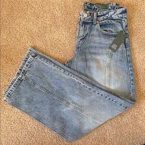 Women’s Mid Rise Barrel Jean